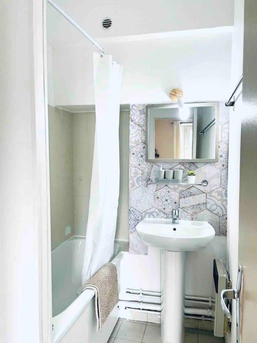 Cosy Studio In The Center Of Fontainebleau Luaran gambar