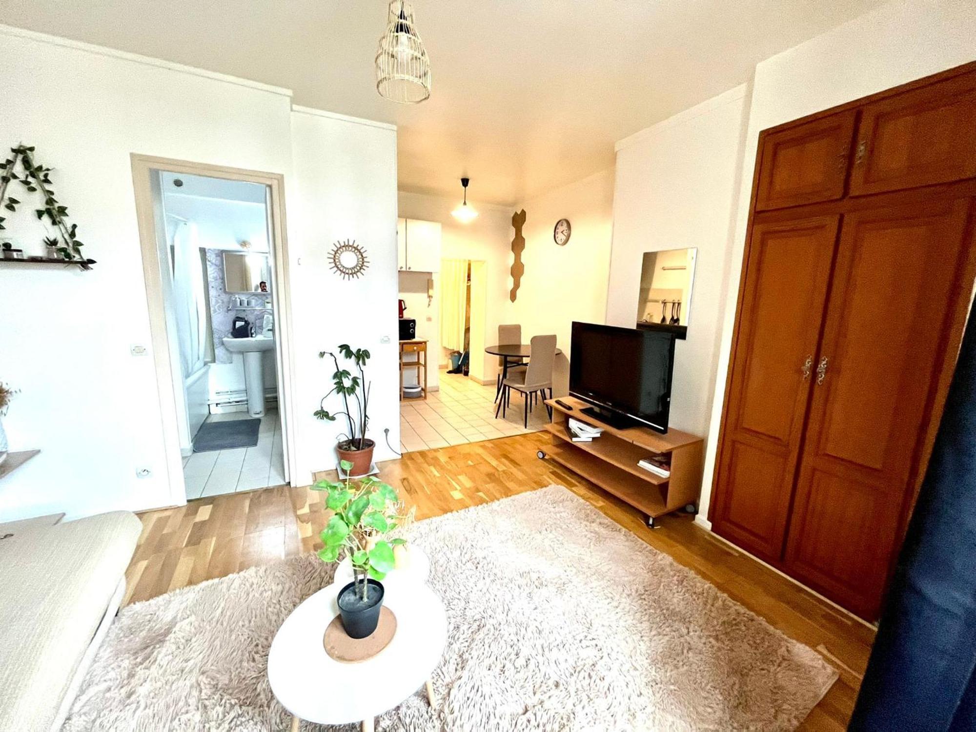 Cosy Studio In The Center Of Fontainebleau Luaran gambar